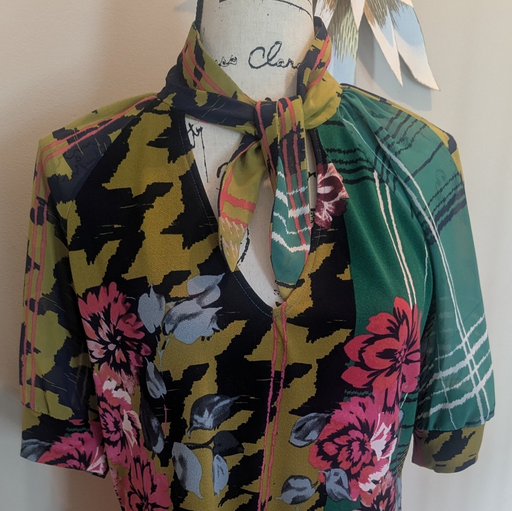 7th Ave Design Studio NY & Co Green Floral Tie Front Blouse